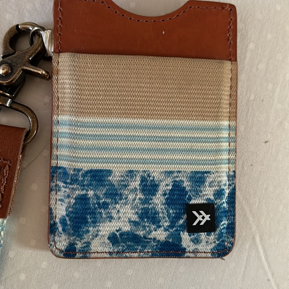 Thread wallet and small lanyard - ocean scene - Picture 2 of 6